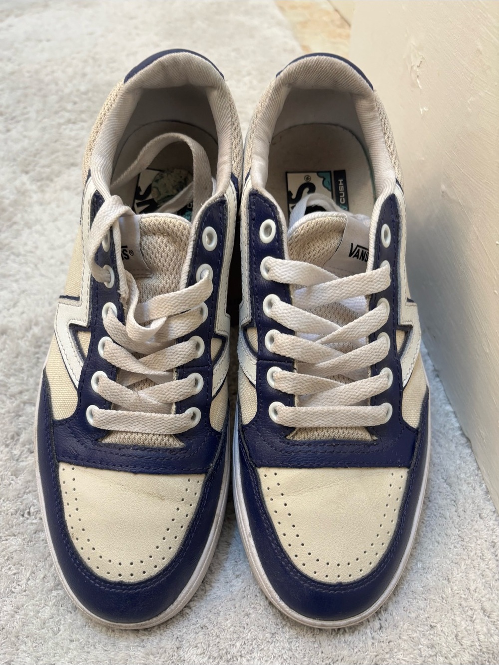 Vans Low-Top Sneakers in Navy and Cream - Picture 2 of 3